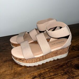 Size 7M Madden Girl Platform Sandals